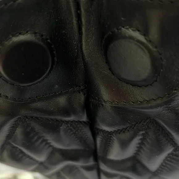 Orlandi Valentino Oversized Black Leather Tote - Picture 9 of 11